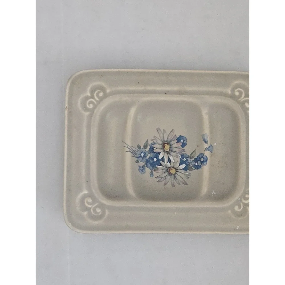 Vtg Treasure Craft Soap Dish Blue White Flowers Made In USA Cottage Core